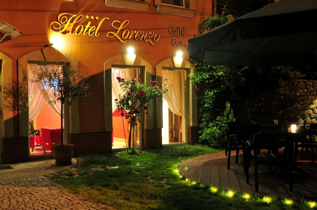 Hotel Lorenzo Краков Экстерьер фото