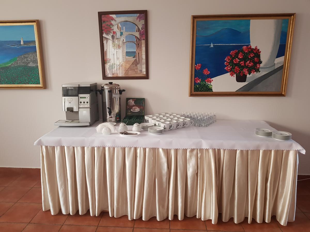 Hotel Lorenzo Краков Экстерьер фото
